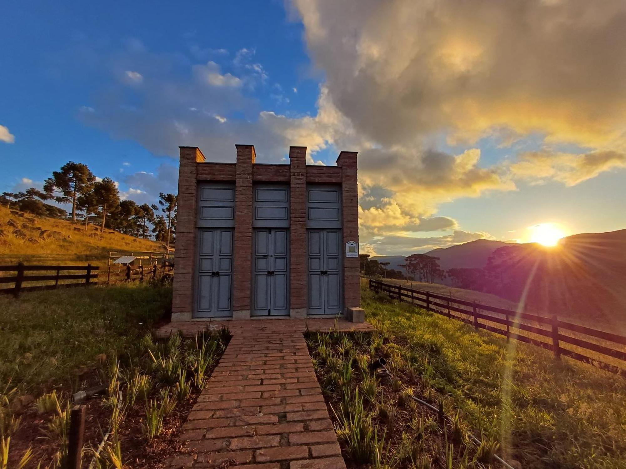 Monte Siao Chateau ウルビシ エクステリア 写真